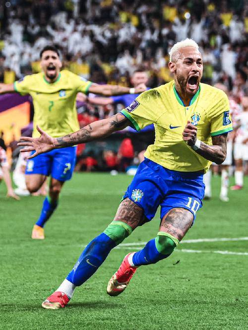 关于内马尔在拜仁比赛中险胜，刷新纪录引发热议！的信息